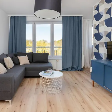 Apartment Retro Style With Balcony Near The Forest By Renters *