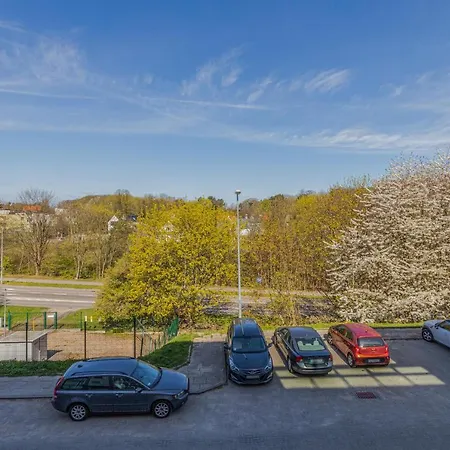 Retro Style With Balcony Near The Forest By Renters *