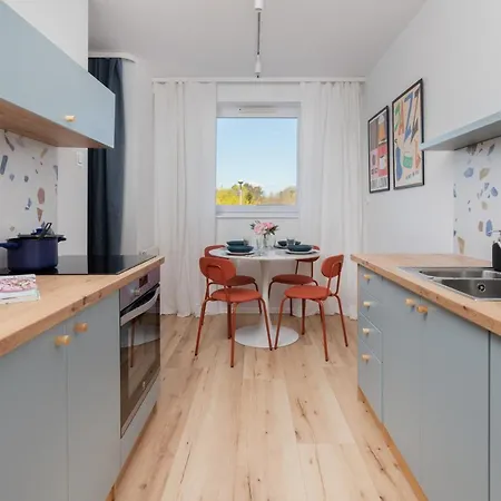 Retro Style With Balcony Near The Forest By Renters * Gdynia